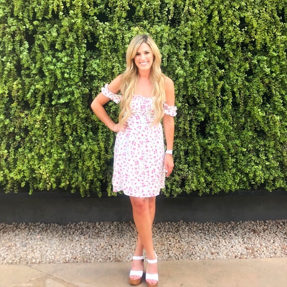 Meet your Posher, Megan - Picture 1 of 1